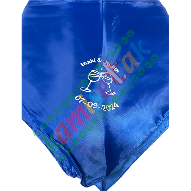 PAÑUELOS: EJEMPLOS  de pañuelos de fiesta personalizados.