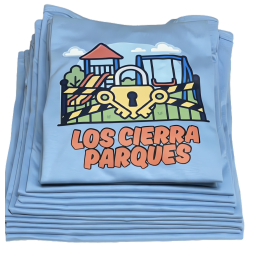 Ejemplo de camisetas de fiesta, de color Celeste, de la cuadrilla Los Cierra Parques