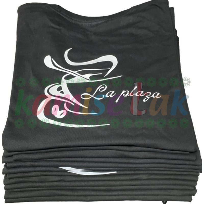 Camistas negras Café La Plaza