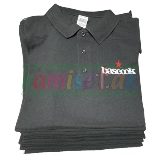 Polos negros Restaurante BASKOOK de Bilbao