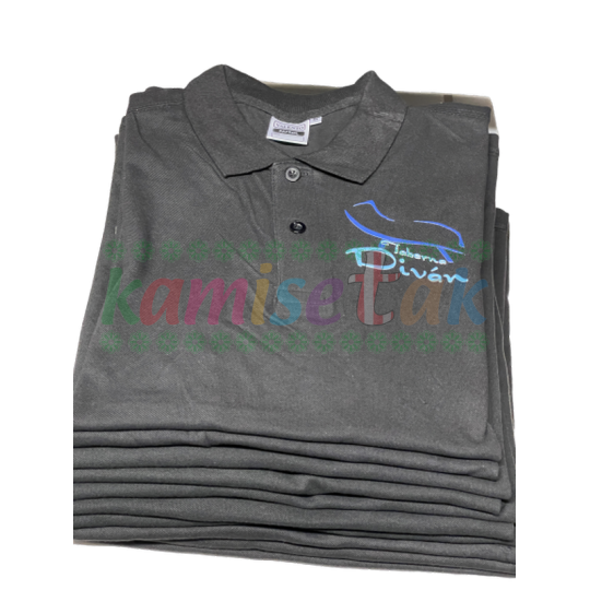 Polos negros El Divan